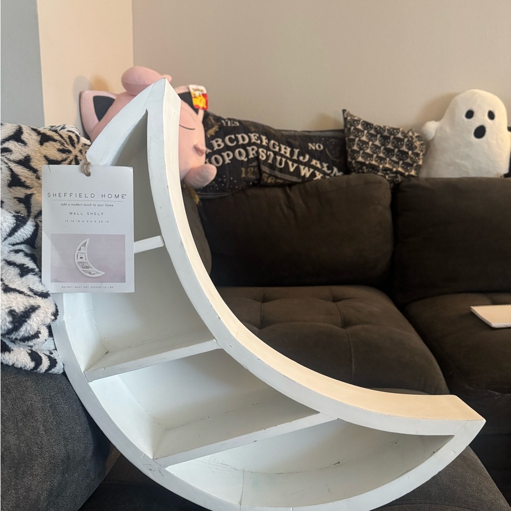 Sheffield Home White Crescent Wall Shelf